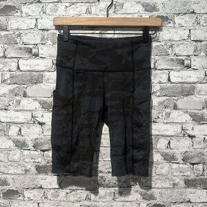 EUC Lululemon Fast and Free High Rise 8" Shorts Size 4 (Heritage 365 Camo)
